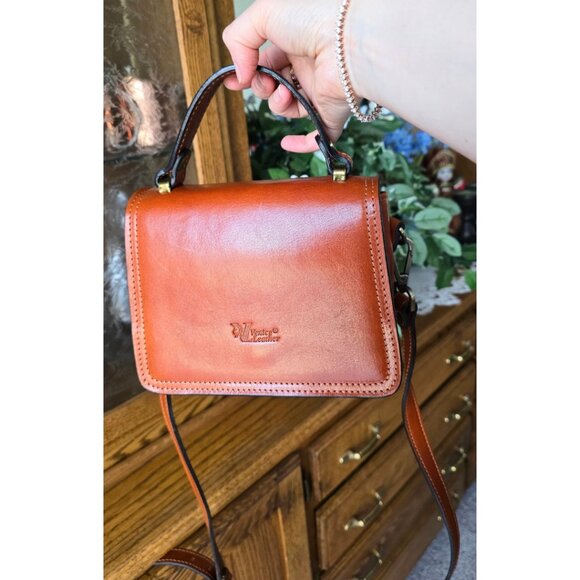 Italian leather crossbody - Picture 2 of 4